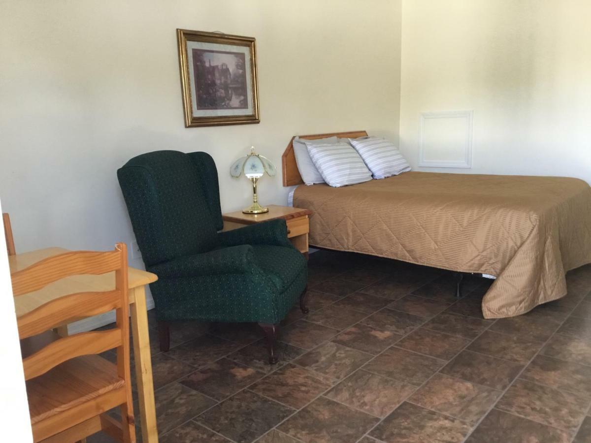 Fort Road Motel Perth-Andover Buitenkant foto